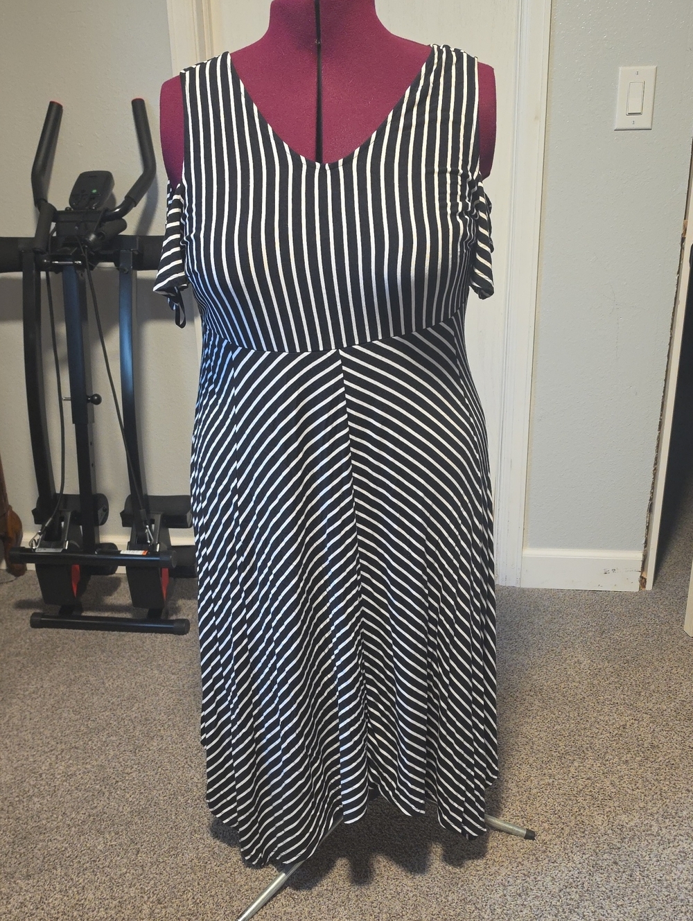 Lane Bryant Black & White Striped Cold-Shoulder Midi Dress 18/20